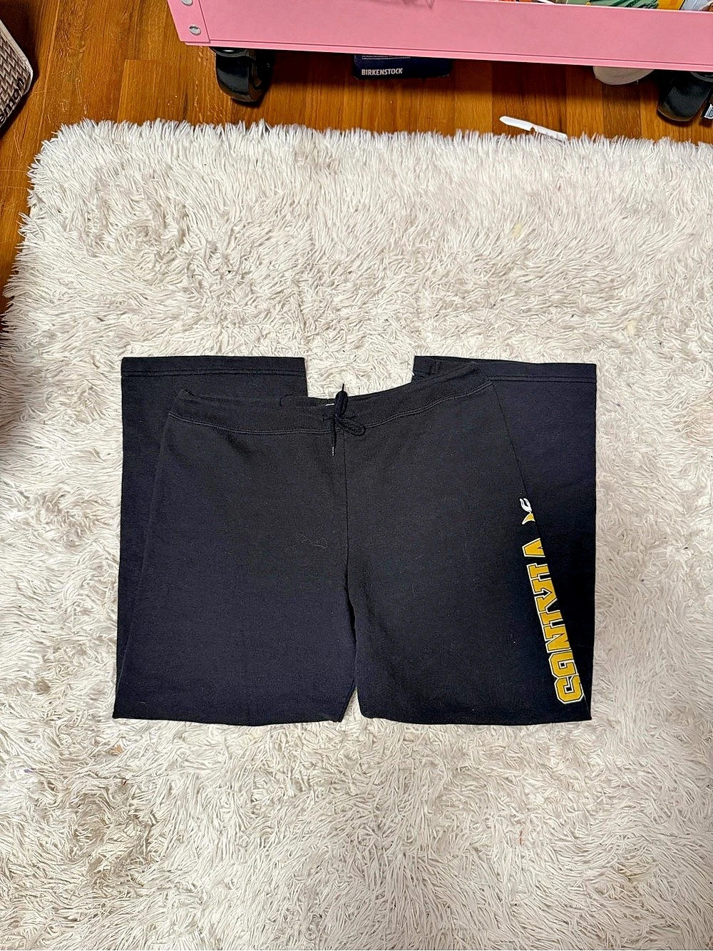 Team Apparel Vikings Athletic Shorts Size Medium Like New